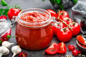 Salsa de tomate alto en azúcar
